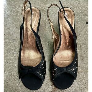 Black and gold shoes